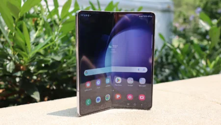 Samsung Galaxy Z Fold 6, canlı çeviri özelliğinde seviye atlayacak!